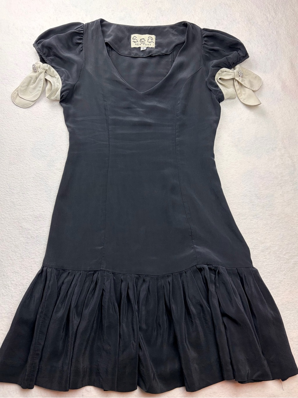 Sea New York 100% Silk Black Drop Waist Dress Bow Sleeves Size 2